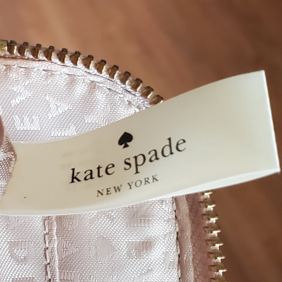 Kate Spade New York Berkeley Lane Hannah Mini Black & Cream Cross Body Bag. - Picture 13 of 16